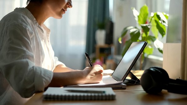 Éducation numérique accessible : 7 bénéfices du soutien scolaire